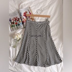 Michel Kors stripe feminine skirt